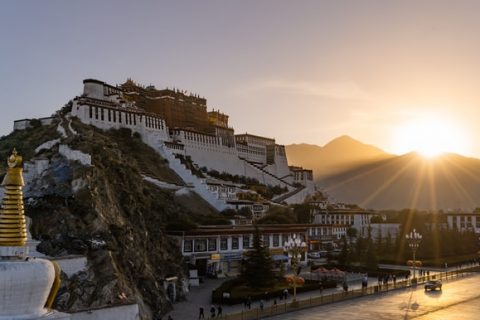 為什么越來越多的人喜歡去拉薩注冊公司？